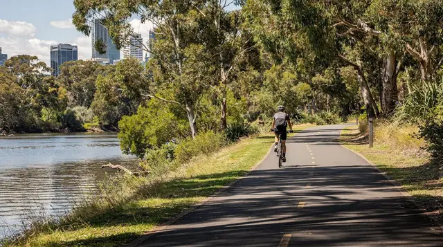 St Kilda: Melbourne bayside cycling tour with refreshments