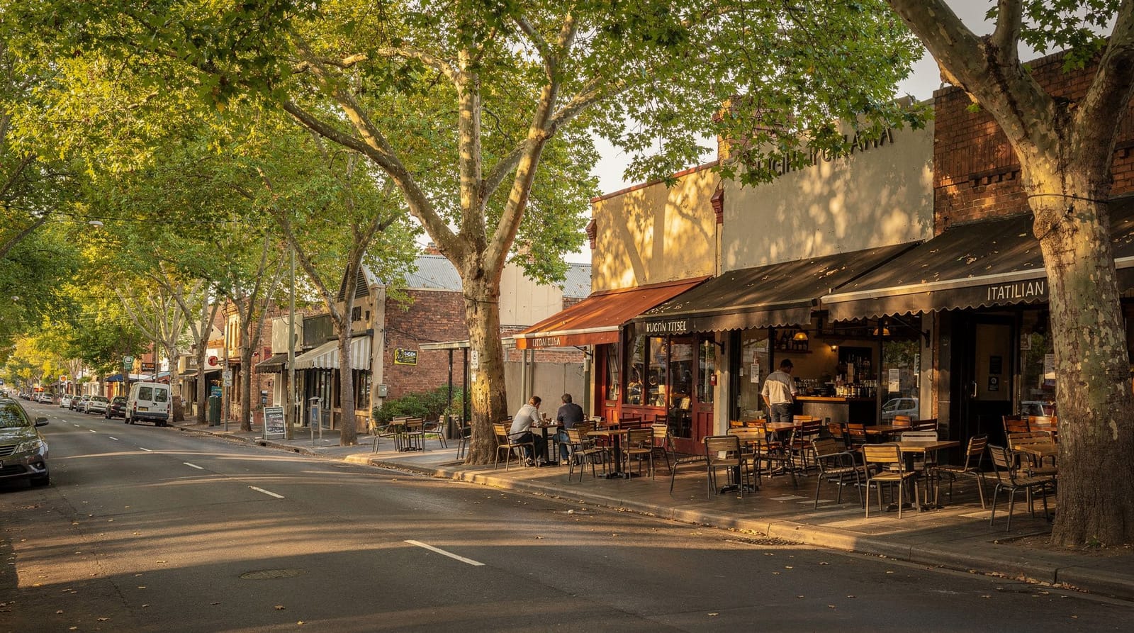 Guide du quartier de Carlton : Lygon Street et la vie universitaire — Guide du quartier de Carlton — la rue italienne de Lygon Street, Carlton Gardens
