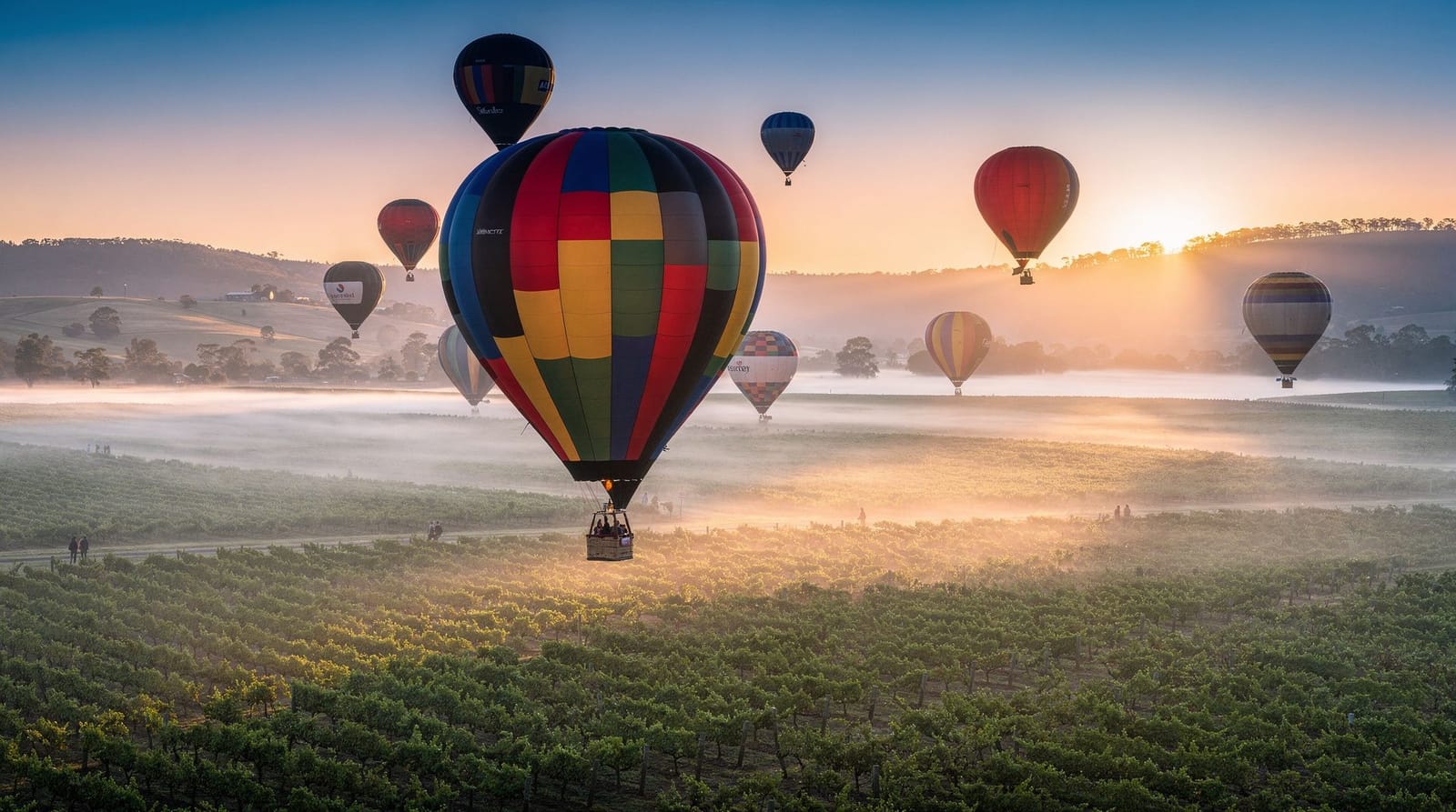 Yarra Valley hot air balloon: is the sunrise flight worth it? — An honest review of the Yarra Valley hot air balloon flight with breakfast: AUD 